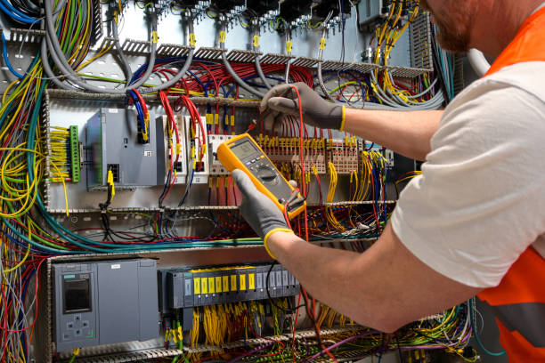Best Affordable Emergency Electrician  in Frostproof, FL